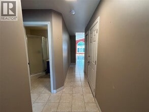 847 Cousineau Rd in Windsor, ON - Building Photo - Building Photo