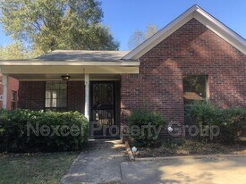 6813 Maury Dr in Olive Branch, MS - Building Photo