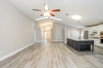 658 Brightview Dr in Lake Mary, FL - Foto de edificio - Building Photo