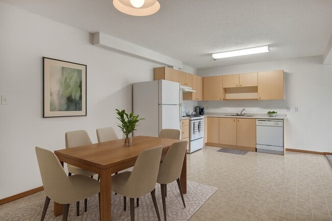 Quail Ridge in Winnipeg, MB - Foto de edificio - Building Photo