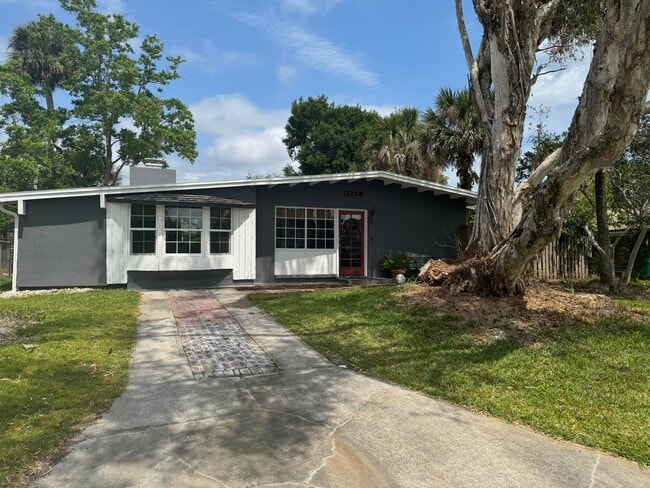 property at 2258 St Dunston Ln