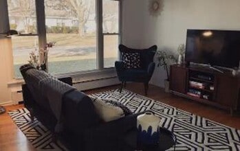 203 Buena Vista Dr in Champaign, IL - Building Photo - Building Photo