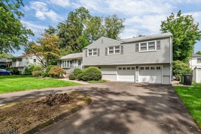 property at 23 Hampshire Rd