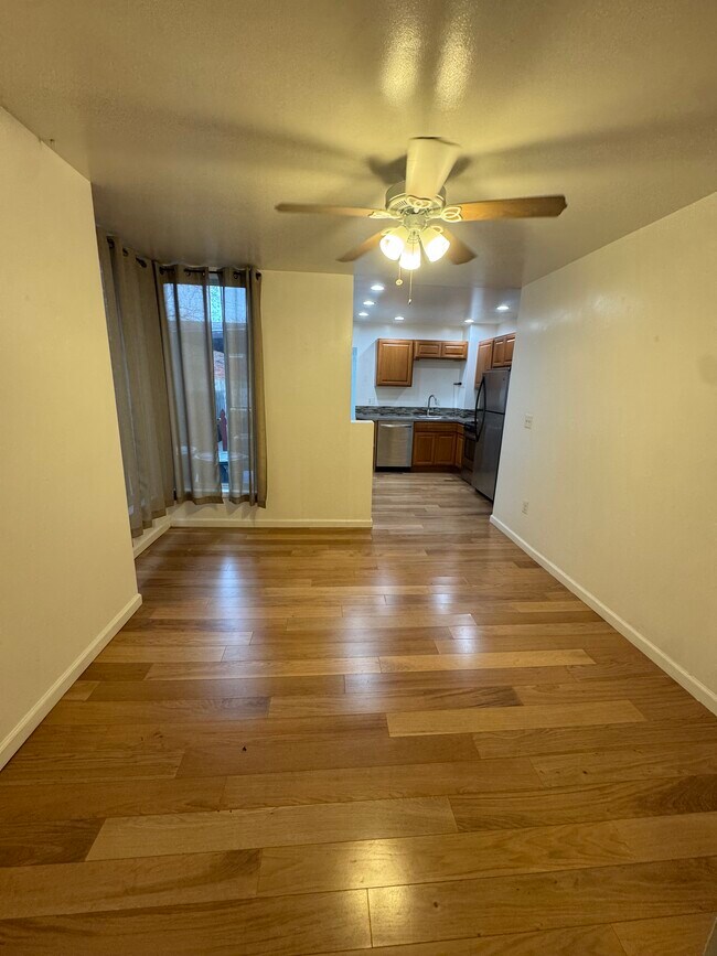 1321 Virginia Ave in Pittsburgh, PA - Foto de edificio - Building Photo