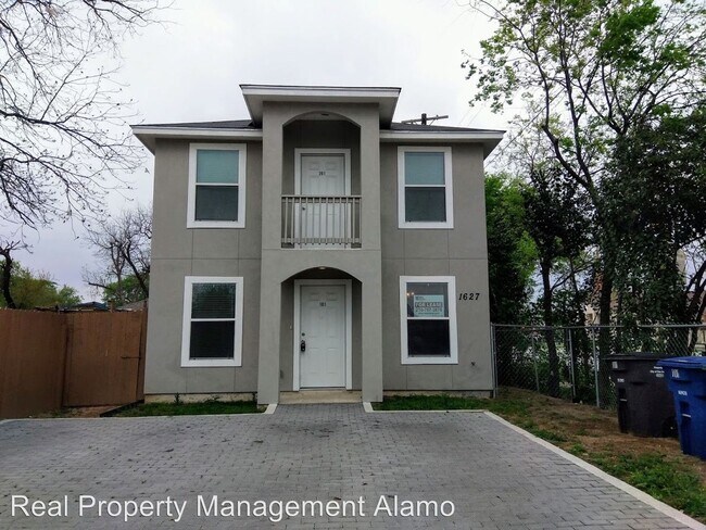 1627 N Navidad St in San Antonio, TX - Building Photo - Building Photo