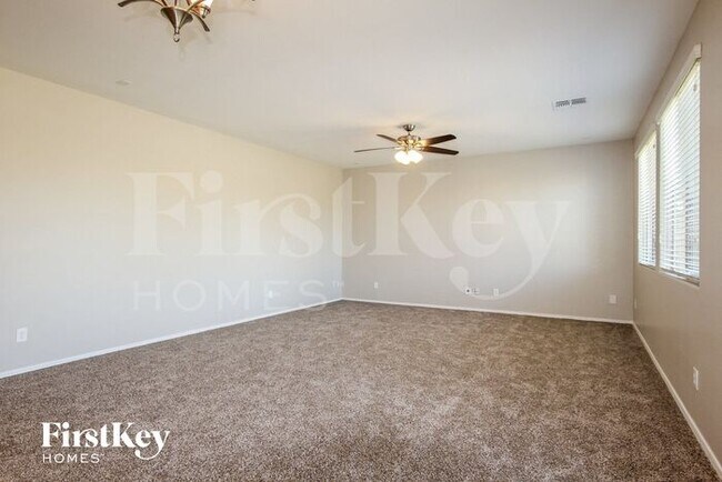 12018 W Tether Trl in Peoria, AZ - Building Photo - Building Photo