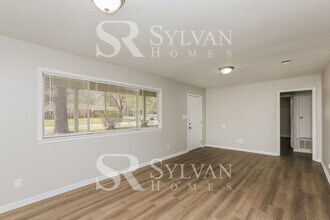 1358 Deerfield Ln in Jackson, MS - Building Photo - Building Photo