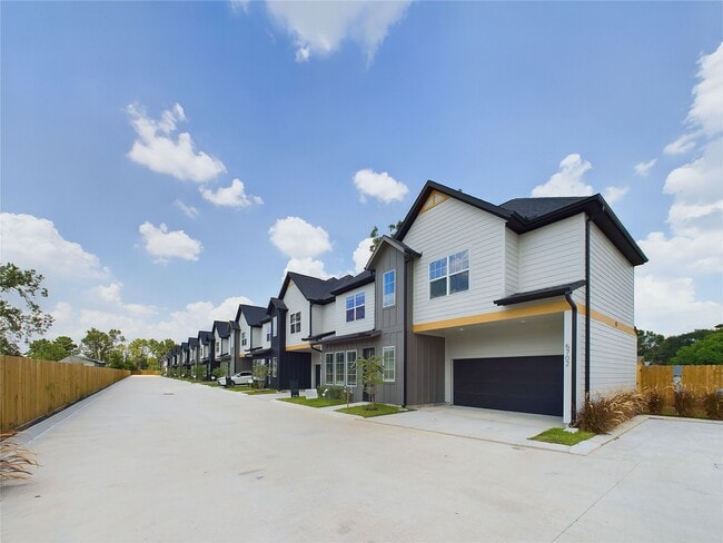 5710 Barbara Rose Ln