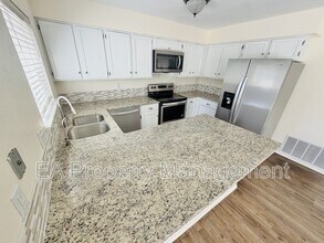 5300 Overlook Dr NE in Albuquerque, NM - Building Photo - Building Photo