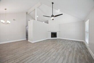 2320 Peppermill Rd in Houston, TX - Building Photo - Building Photo