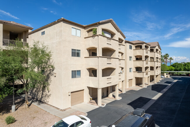 Devonshire Condominiums in Phoenix, AZ - Building Photo - Building Photo