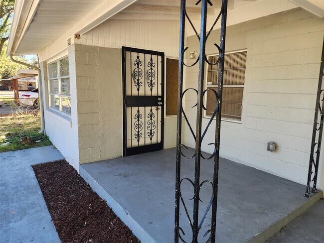 3904 W Walnut St in Tampa, FL - Building Photo - Building Photo