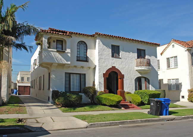 361 N Curson Ave in Los Angeles, CA - Building Photo - Building Photo