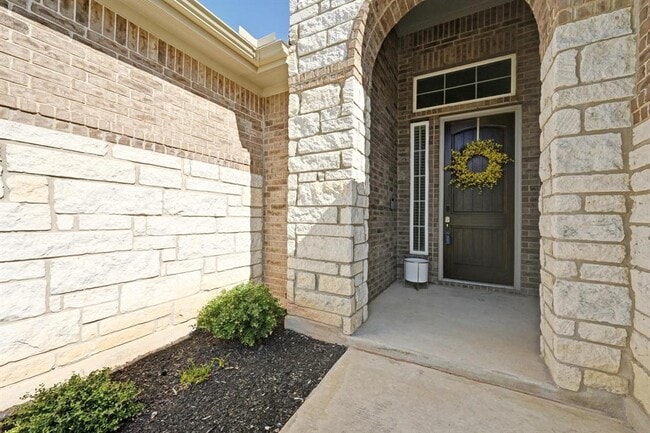 475 Gamble Dr in Buda, TX - Building Photo - Building Photo