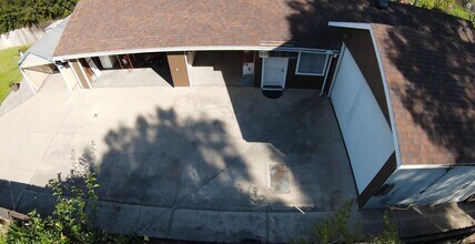 185 S Myrtle Ave in Tustin, CA - Building Photo - Building Photo