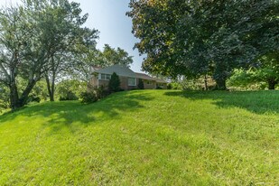 18485 Ridge Rd in Northville, MI - Building Photo