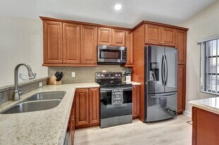 8046 Summerview Terrace in Boca Raton, FL - Building Photo