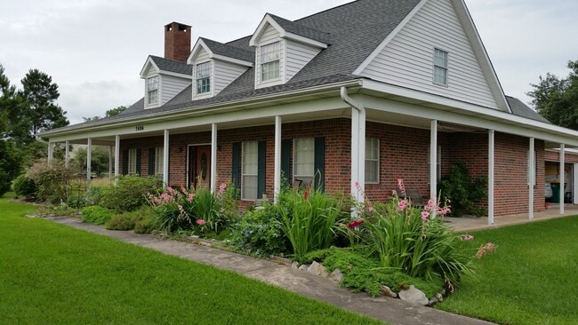 property at 5404 W Orange St