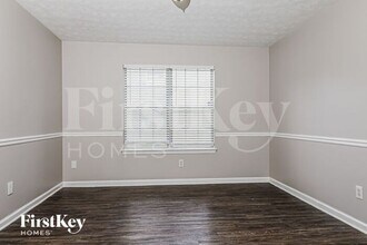 1071 Quail Hunt Dr in Riverdale, GA - Foto de edificio - Building Photo