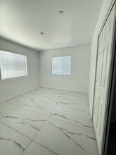3992 Massachusetts Ave in La Mesa, CA - Foto de edificio - Building Photo