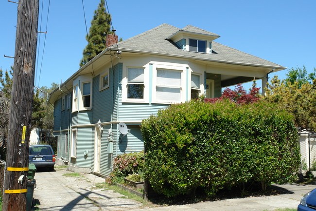 1723-1725 Blake St in Berkeley, CA - Foto de edificio - Building Photo