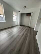 1025 Buttonwood St, Unit 2 in Philadelphia, PA - Foto de edificio - Building Photo