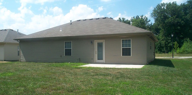 Auburn Hills Homes in Columbia, MO - Foto de edificio - Building Photo