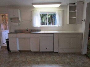 3722 Forest Beach Dr NW in Gig Harbor, WA - Building Photo - Building Photo