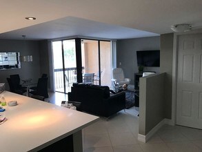 2455 Lindell Blvd-Unit -3203 in Delray Beach, FL - Building Photo - Building Photo