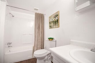 Boulder Creek Apartments in Burton, MI - Building Photo - Building Photo