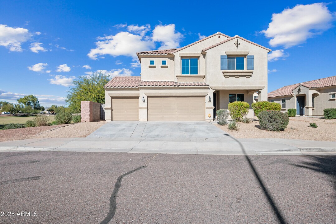 12210 W Rio Vista Ln in Avondale, AZ - Building Photo