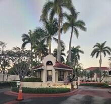 20005 NE 3rd Ct, Unit 6 in North Miami Beach, FL - Building Photo