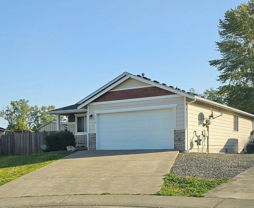 7334 Halibut Dr in Blaine, WA - Building Photo