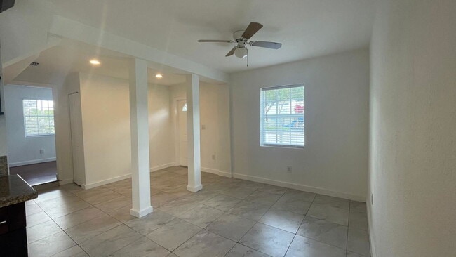1442 NW 61st St in Miami, FL - Building Photo - Building Photo