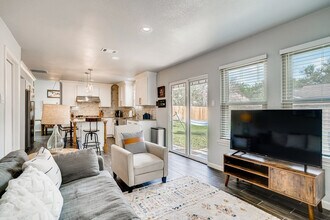 2201 Rosemary Ln, Unit SI ID1314609P in Round Rock, TX - Building Photo - Building Photo