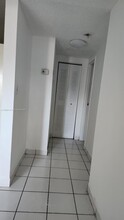 5100 SW 41st St-Unit -222 in Hollywood, FL - Building Photo - Building Photo