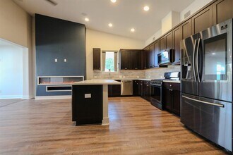 13257 Bridgeview Ln in Montgomery, TX - Building Photo - Building Photo