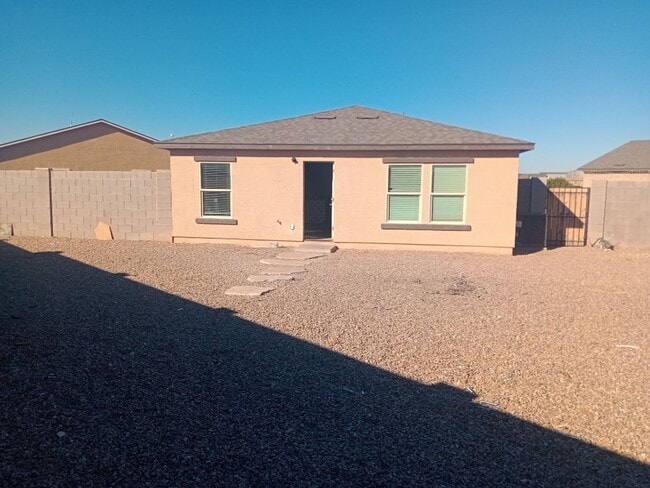 300 S Seneca Dr in Eloy, AZ - Building Photo - Building Photo