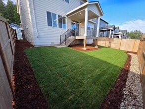 10476 SE Heritage Rd in Happy Valley, OR - Building Photo - Building Photo