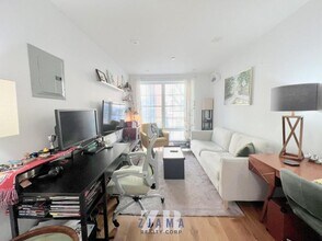 302 Nostrand Ave in Brooklyn, NY - Building Photo - Building Photo