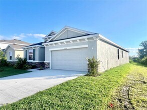 32303 Rosepine Blvd in Wesley Chapel, FL - Foto de edificio - Building Photo