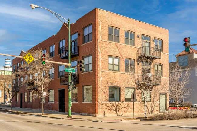 property at 1560 W Wabansia Ave