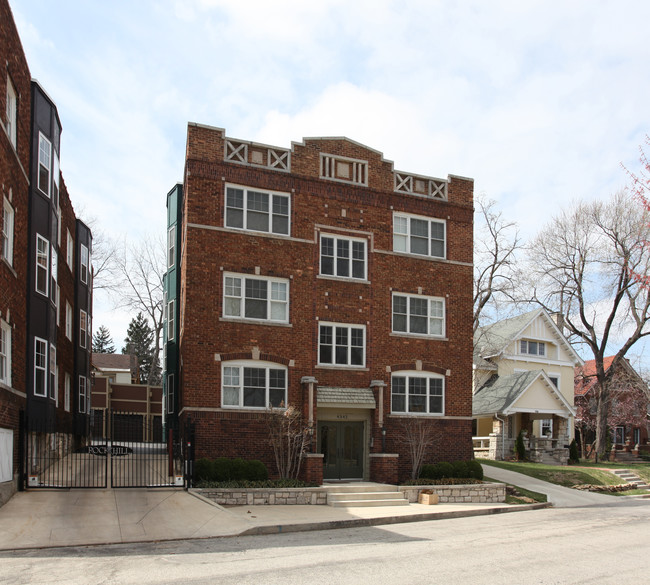 The Rockhill Condos in Kansas City, MO - Foto de edificio - Building Photo