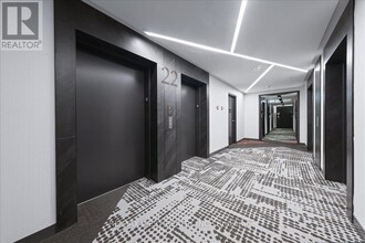 470-2470 Front St W in Toronto, ON - Building Photo - Building Photo