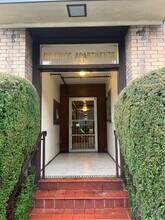 Ivanhoe Apartments in Vancouver, BC - Building Photo - Building Photo