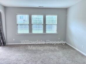 2432 Lambton Wood Dr in Apex, NC - Building Photo - Building Photo
