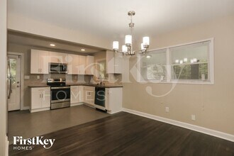 1855 Shamrock Dr in Decatur, GA - Building Photo - Building Photo