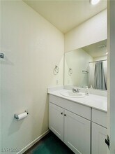502 Foothill Cove Ln in Henderson, NV - Foto de edificio - Building Photo