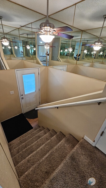 1762 Cottonwood St, Unit 1 in Fairbanks, AK - Foto de edificio