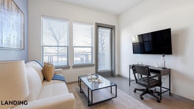 101 S Center St, Unit 544 in Arlington, TX - Building Photo - Building Photo